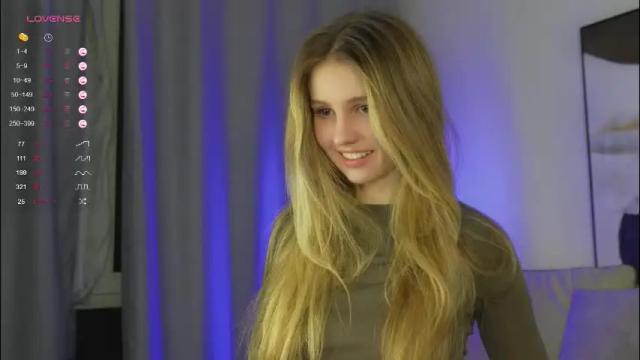 Image 3 of fluffy_angel Stream on Chaturbate on 3 days ago