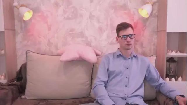 Image 3 of fluffy_hat Stream on Chaturbate on 2 months ago