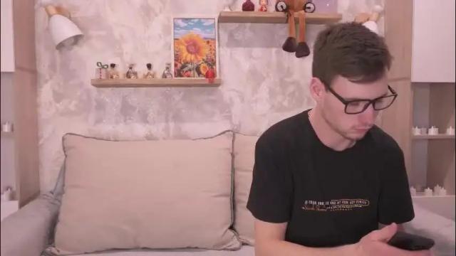 Thumbnail 1, fluffy_hat's Stream at Chaturbate, 1 month ago