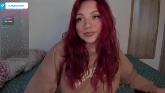 Image 11 of fluffybunnred Stream on Chaturbate on 15 months ago