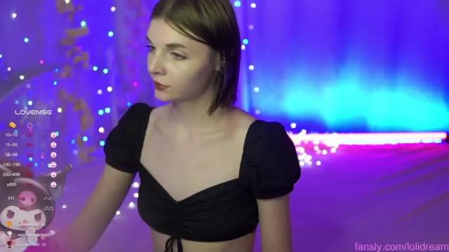 Image 12 of fluffyellie Stream on Chaturbate on 15 months ago