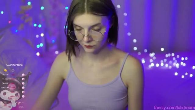 Image 10 of fluffyellie Stream on Chaturbate on 15 months ago