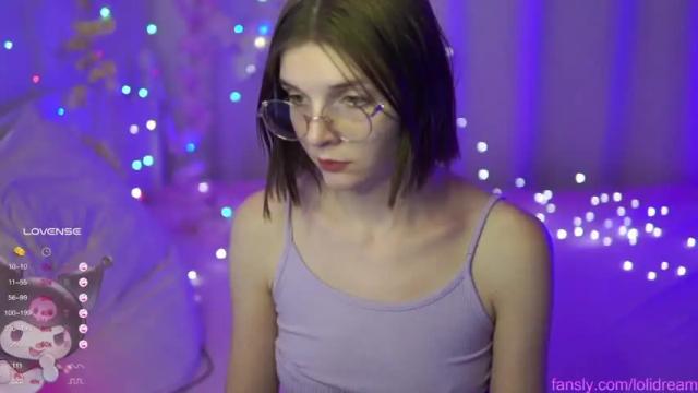 Image 11 of fluffyellie Stream on Chaturbate on 15 months ago
