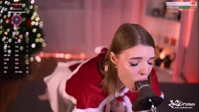 Image 3 of fluffyellie Stream on Chaturbate on 17 days ago