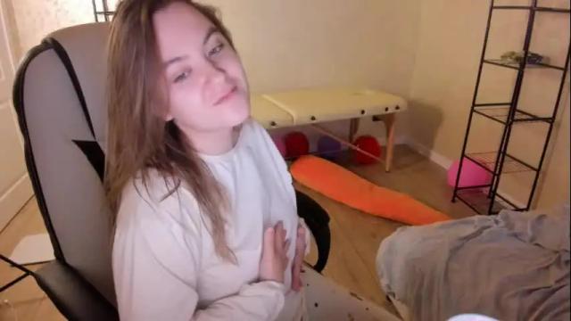Image 12 of fluffyyummybuns Stream on Chaturbate on 3 months ago