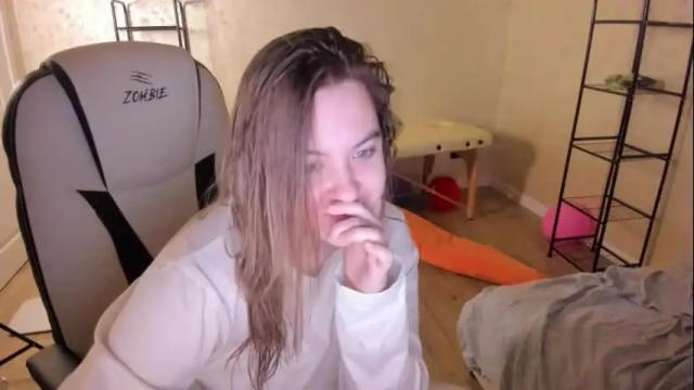 Thumbnail 3, fluffyyummybuns's Stream at Chaturbate, 3 months ago