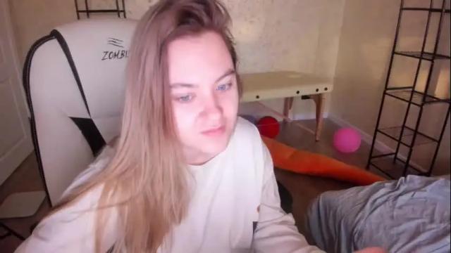 Image 10 of fluffyyummybuns Stream on Chaturbate on 3 months ago