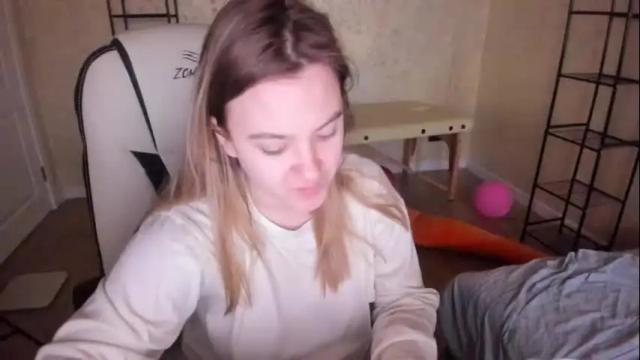 Image 8 of fluffyyummybuns Stream on Chaturbate on 3 months ago