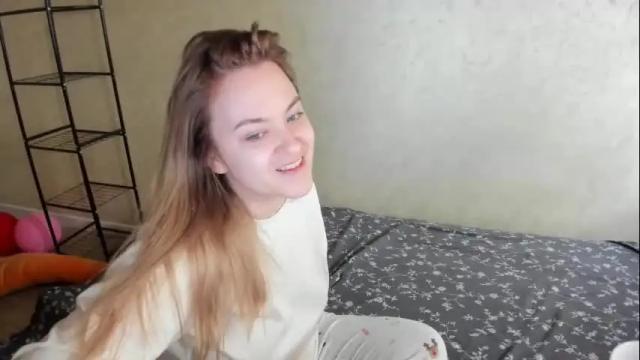 Image 12 of fluffyyummybuns Stream on Chaturbate on 3 months ago