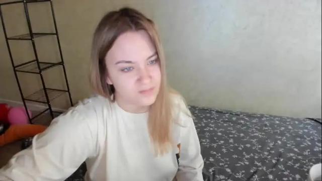 Image 3 of fluffyyummybuns Stream on Chaturbate on 3 months ago