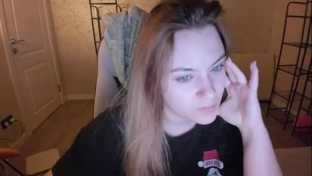 Thumbnail 1, fluffyyummybuns's Stream at Chaturbate, 2 months ago