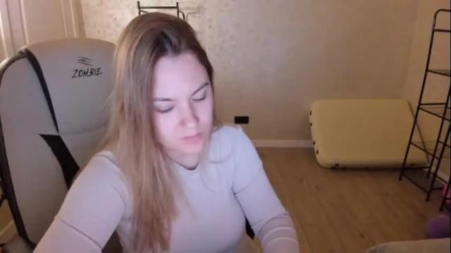 Image 8 of fluffyyummybuns Stream on Chaturbate on 2 months ago