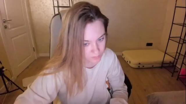 Thumbnail 2, fluffyyummybuns's Stream at Chaturbate, 2 months ago