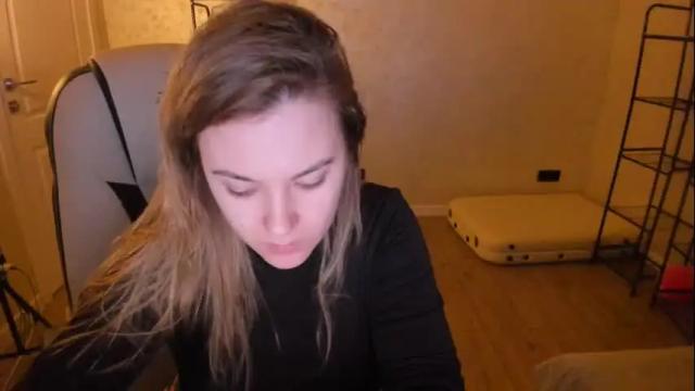 Image 2 of fluffyyummybuns Stream on Chaturbate on 2 months ago