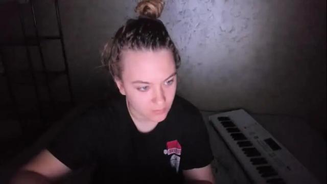Image 12 of fluffyyummybuns Stream on Chaturbate on 1 month ago