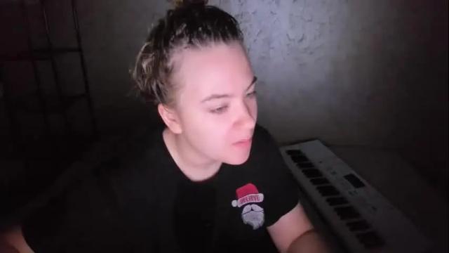 Image 3 of fluffyyummybuns Stream on Chaturbate on 1 month ago