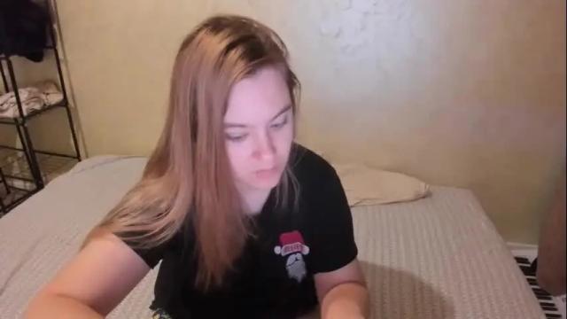 Image 11 of fluffyyummybuns Stream on Chaturbate on 1 month ago