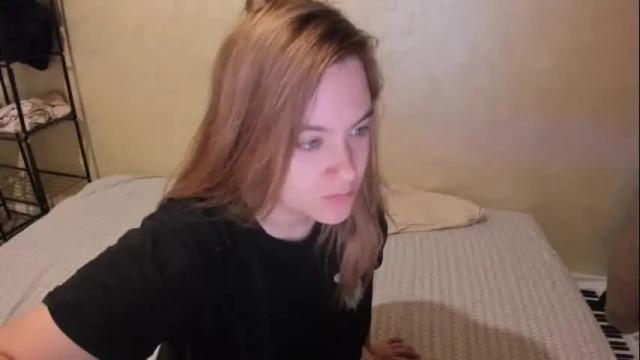 Image 12 of fluffyyummybuns Stream on Chaturbate on 1 month ago