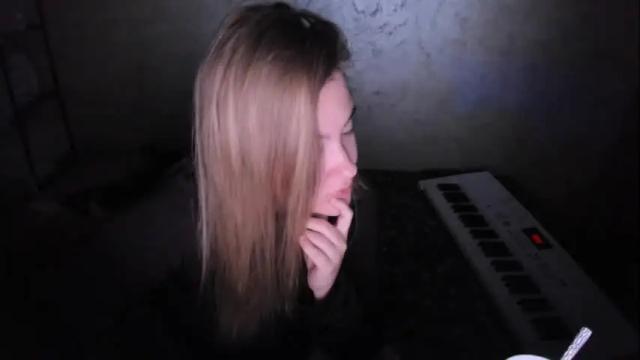 Image 6 of fluffyyummybuns Stream on Chaturbate on 1 month ago