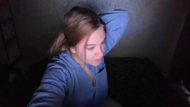Image 2 of fluffyyummybuns Stream on Chaturbate on 1 month ago