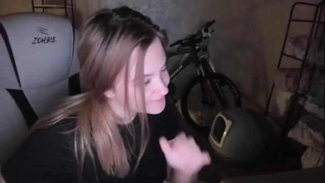 Image 12 of fluffyyummybuns Stream on Chaturbate on 1 month ago