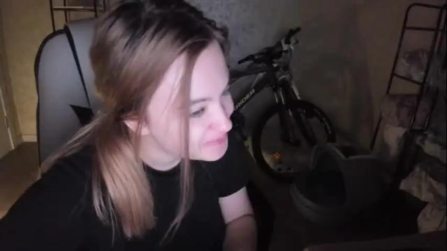 Image 3 of fluffyyummybuns Stream on Chaturbate on 1 month ago