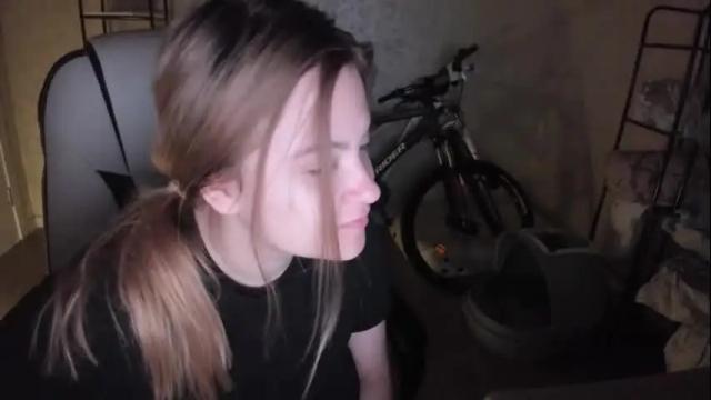 Thumbnail 2, fluffyyummybuns's Stream at Chaturbate, 1 month ago