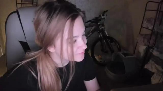 Image 8 of fluffyyummybuns Stream on Chaturbate on 1 month ago