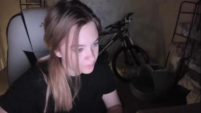 Thumbnail 3, fluffyyummybuns's Stream at Chaturbate, 1 month ago