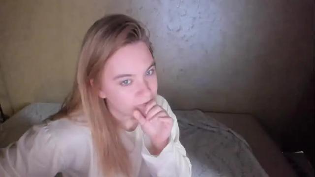 Image 10 of fluffyyummybuns Stream on Chaturbate on 1 month ago