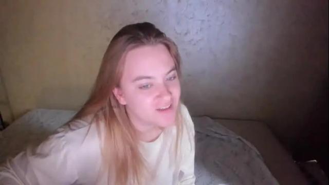 Image 8 of fluffyyummybuns Stream on Chaturbate on 1 month ago