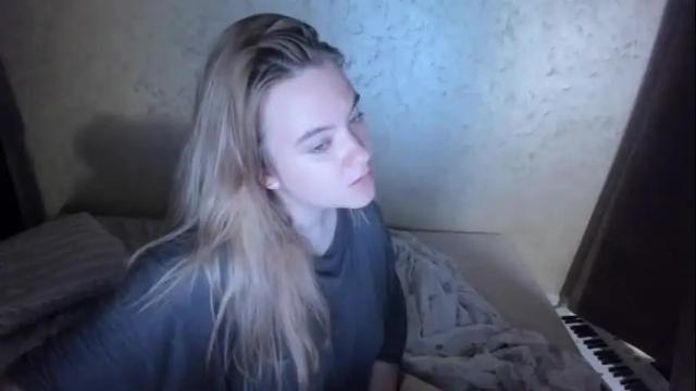 Image 2 of fluffyyummybuns Stream on Chaturbate on 18 days ago