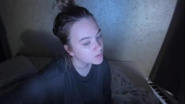 Image 6 of fluffyyummybuns Stream on Chaturbate on 18 days ago