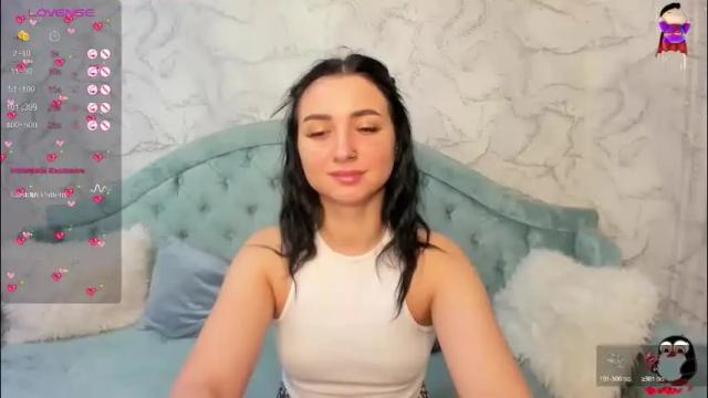 Image 12 of flufyfoxx Stream on Chaturbate on 1 month ago