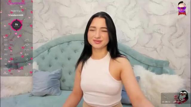 Image 12 of flufyfoxx Stream on Chaturbate on 1 month ago