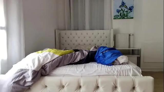 Image 10 of flymybutterfly Stream on Chaturbate on 5 months ago