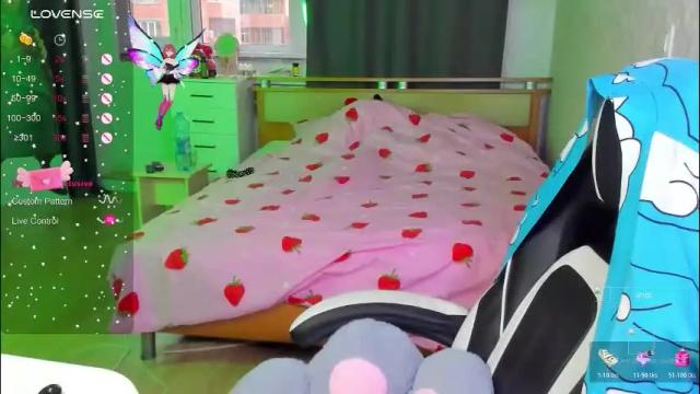 Image 2 of folinskaayaa Stream on Chaturbate on 1 month ago