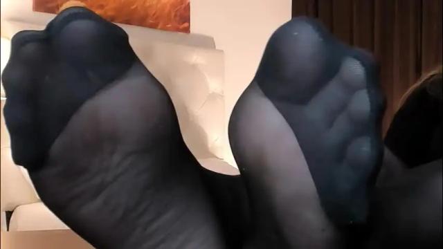 Image 4 of footfetish_baby Stream on Chaturbate on 1 month ago