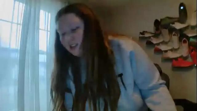 Image 3 of footiepajamas95 Stream on Chaturbate on 15 months ago