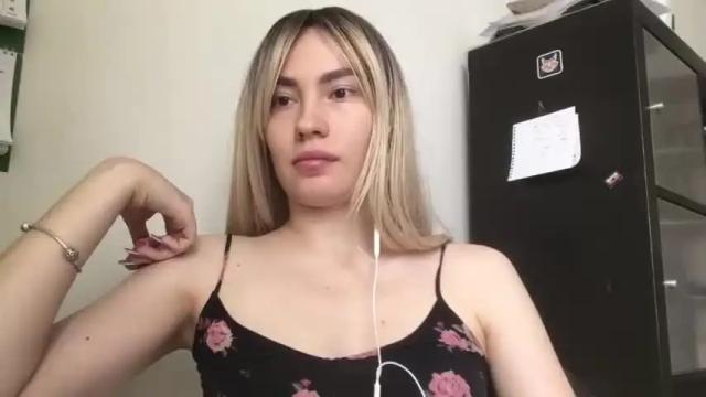Image 3 of fourtunet Stream on Chaturbate on 14 months ago