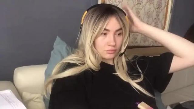 Image 12 of fourtunet Stream on Chaturbate on 21 months ago