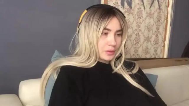 Image 2 of fourtunet Stream on Chaturbate on 19 months ago