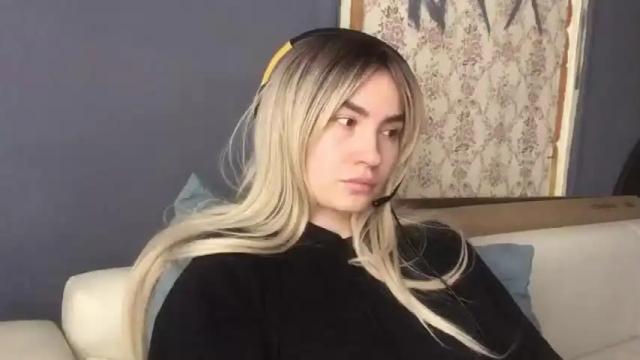 Image 6 of fourtunet Stream on Chaturbate on 19 months ago