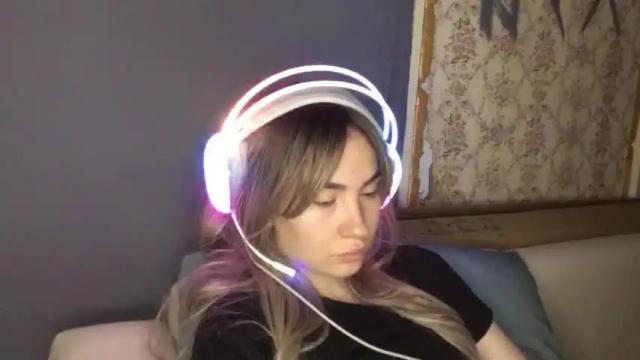 Image 11 of fourtunet Stream on Chaturbate on 13 months ago