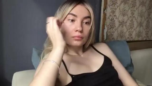 Image 1 of fourtunet Stream on Chaturbate on 19 months ago