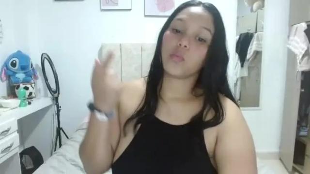Image 11 of fox_chiara Stream on Chaturbate on 14 months ago