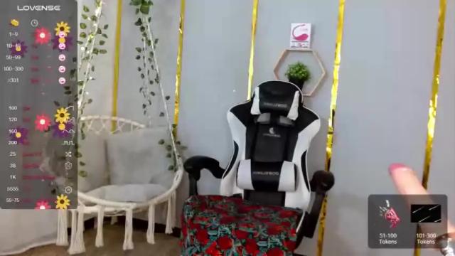 Image 2 of fox_maturee Stream on Chaturbate on 25 months ago