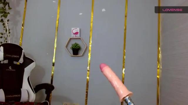 Image 6 of fox_maturee Stream on Chaturbate on 21 months ago