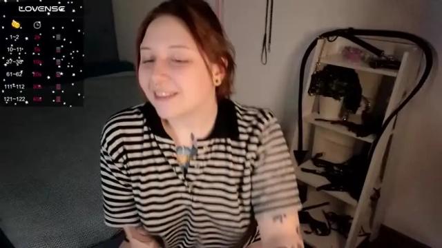 Image 3 of foxgirlandmerguis Stream on Chaturbate on 14 months ago