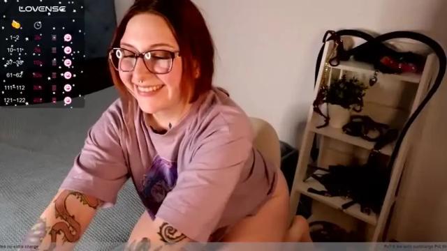 Image 12 of foxgirlandmerguis Stream on Chaturbate on 14 months ago